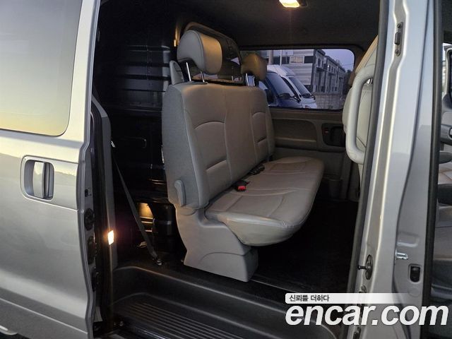 Hyundai Starex 2018 — photo 9