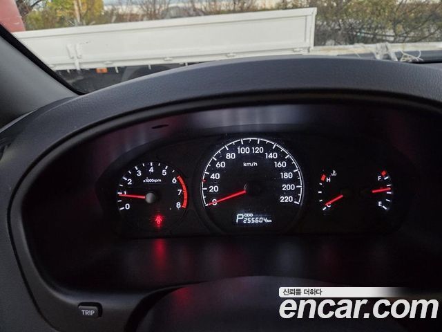 Hyundai Starex 2018 — photo 11