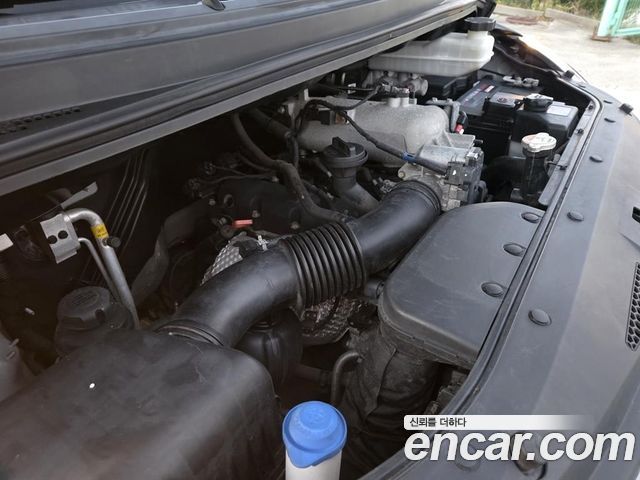 Hyundai Starex 2018 — photo 17
