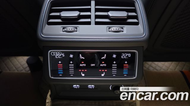 Audi S7 2020 — photo 17