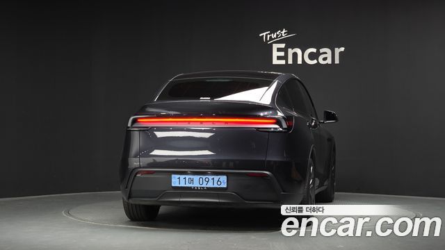 Tesla Model Y 2026 — photo 4