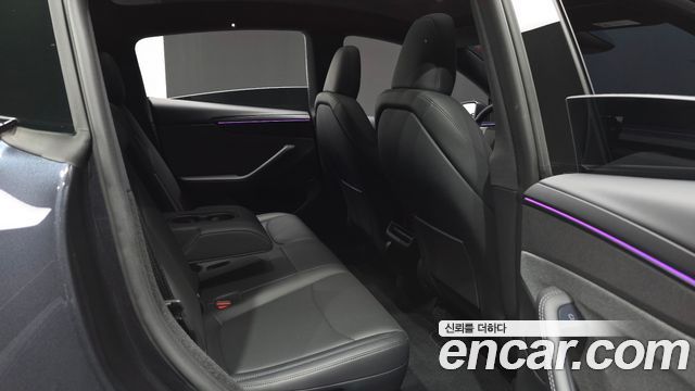 Tesla Model Y 2026 — photo 17