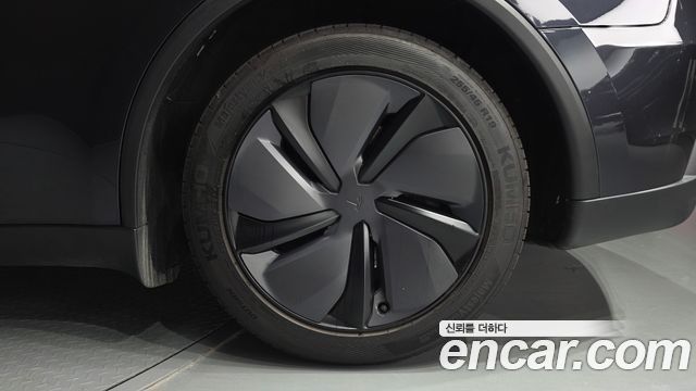Tesla Model Y 2026 — photo 7