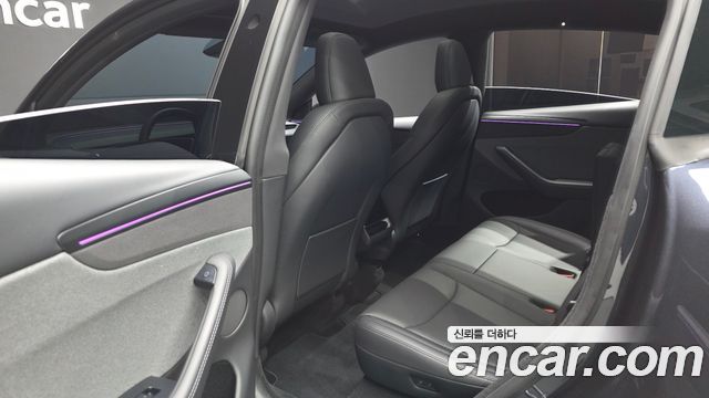 Tesla Model Y 2026 — photo 16