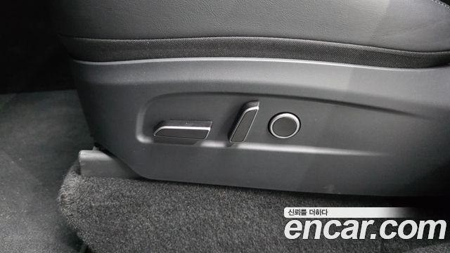 Tesla Model Y 2026 — photo 31
