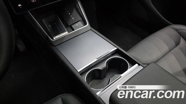 Tesla Model Y 2026 — photo 34