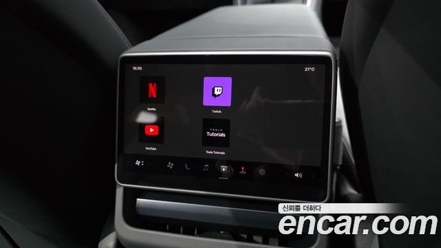 Tesla Model Y 2026 — photo 36
