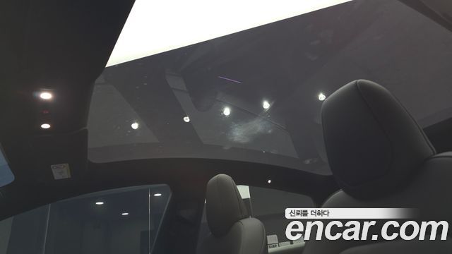 Tesla Model Y 2026 — photo 37