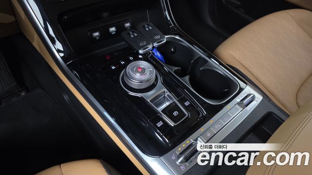 Kia Canival 2021 — photo 9