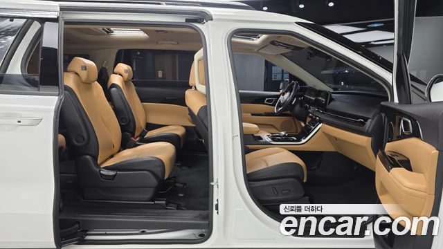 Kia Canival 2021 — photo 20