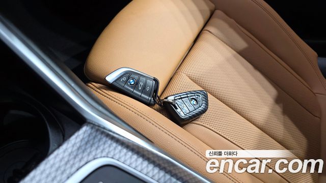 BMW 3-Series 2024 — photo 23