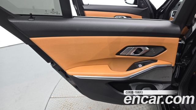 BMW 3-Series 2024 — photo 15