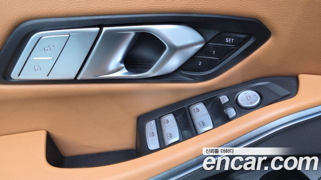 BMW 3-Series 2024 — photo 28
