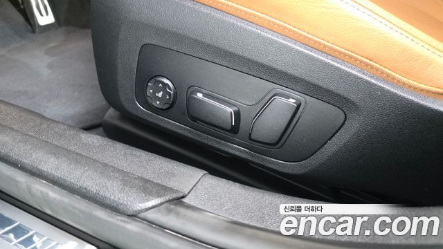 BMW 3-Series 2024 — photo 32