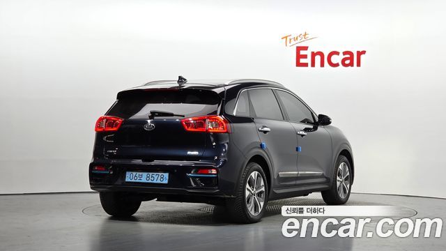 Kia Niro 2019 — photo 2