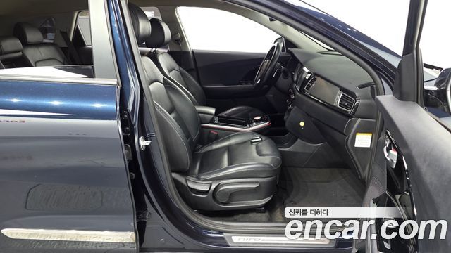 Kia Niro 2019 — photo 10