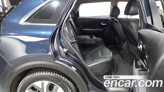 Kia Niro 2019 — photo 12