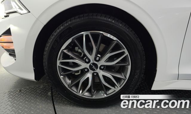 Kia K5 2023 — photo 5