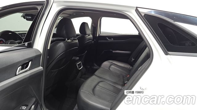 Kia K5 2023 — photo 18