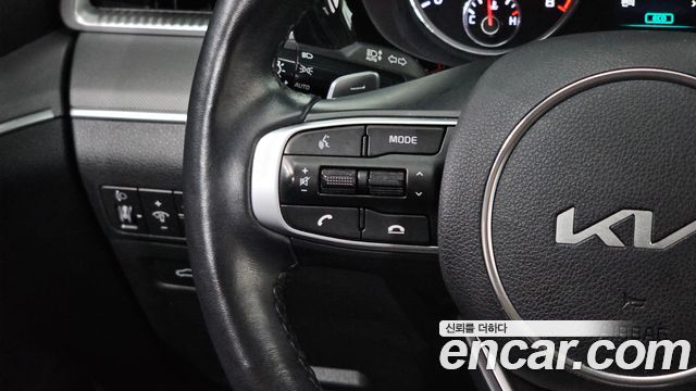 Kia K5 2023 — photo 23