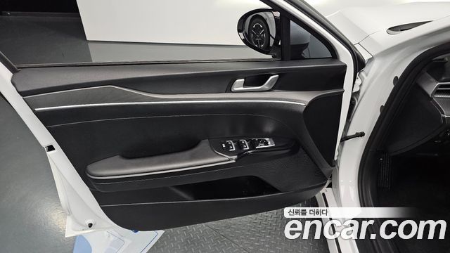 Kia K5 2023 — photo 14