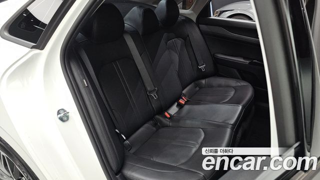 Kia K5 2023 — photo 16