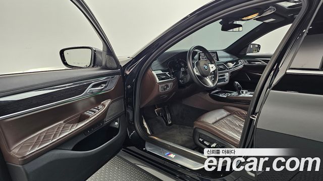 BMW 7-Series 2020 — photo 13