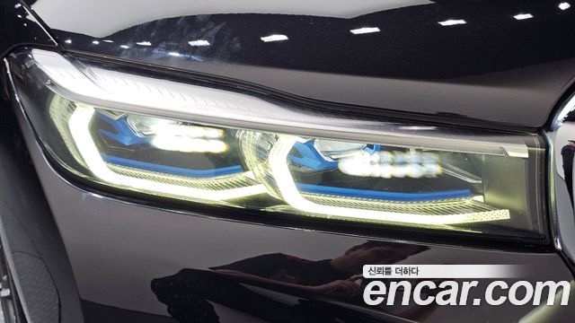BMW 7-Series 2020 — photo 8