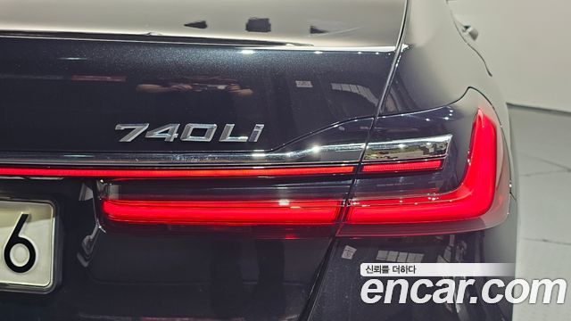 BMW 7-Series 2020 — photo 9