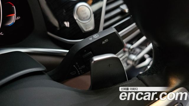 BMW 7-Series 2020 — photo 29