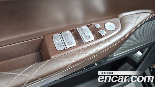 BMW 7-Series 2020 — photo 42