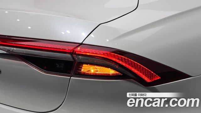 Hyundai Grandeur 2022 — photo 9