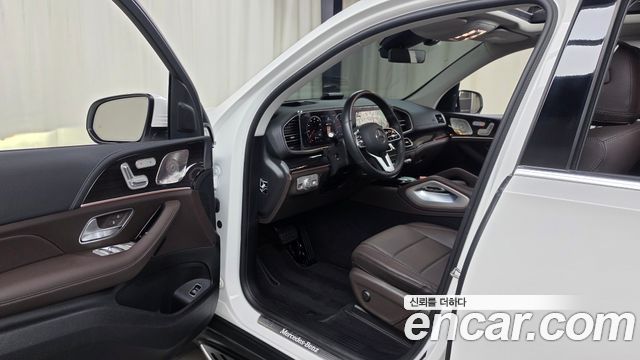 Mercedes-Benz GLE-Class 2022 — photo 13