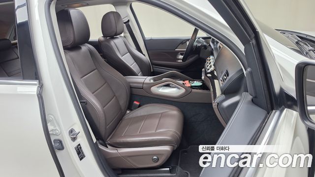 Mercedes-Benz GLE-Class 2022 — photo 17