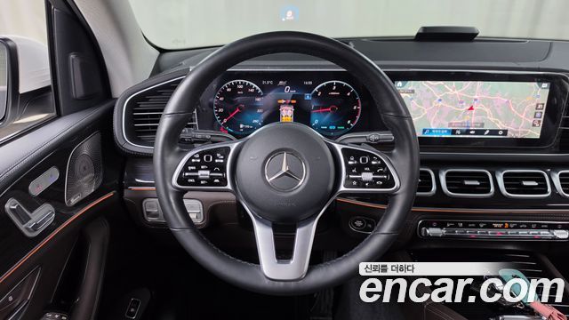 Mercedes-Benz GLE-Class 2022 — photo 19