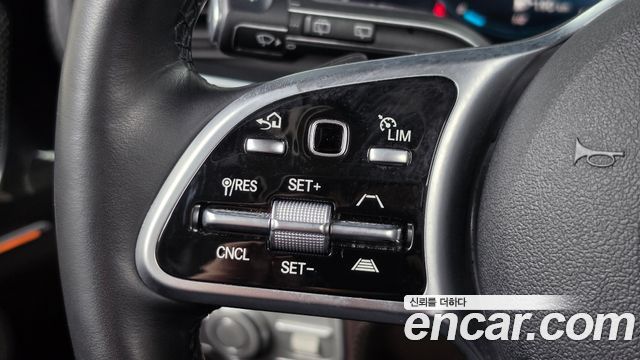Mercedes-Benz GLE-Class 2022 — photo 20