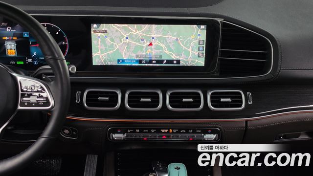 Mercedes-Benz GLE-Class 2022 — photo 21
