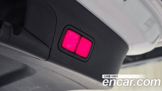 Mercedes-Benz GLE-Class 2022 — photo 26