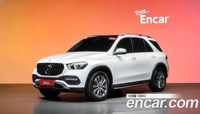 Mercedes-Benz GLE-Class 2022 — photo 1