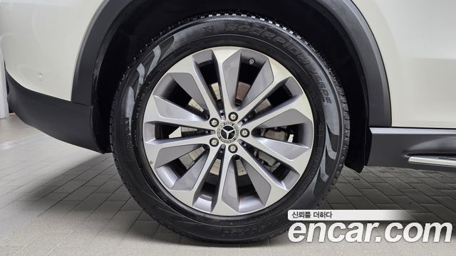 Mercedes-Benz GLE-Class 2022 — photo 7