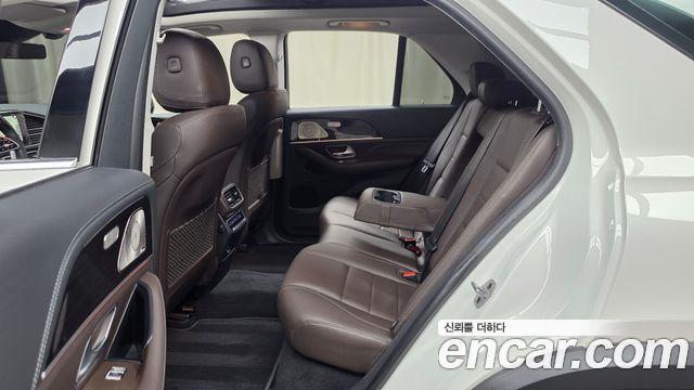 Mercedes-Benz GLE-Class 2022 — photo 16