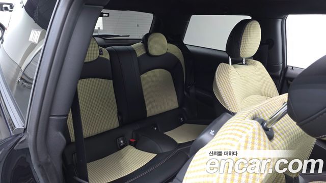 Mini Cooper 2023 — photo 17