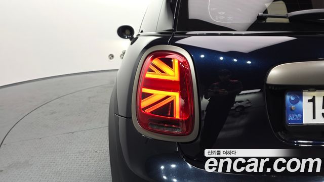 Mini Cooper 2023 — photo 9