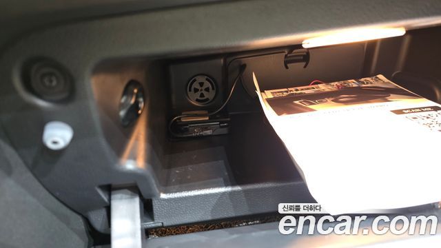 Mini Cooper 2023 — photo 29