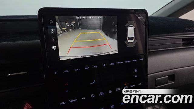 Hyundai Staria 2025 — photo 20