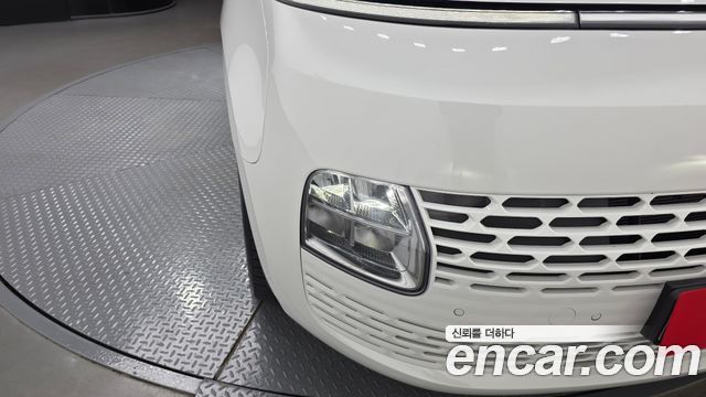 Hyundai Staria 2025 — photo 8