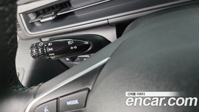 Hyundai Staria 2025 — photo 27