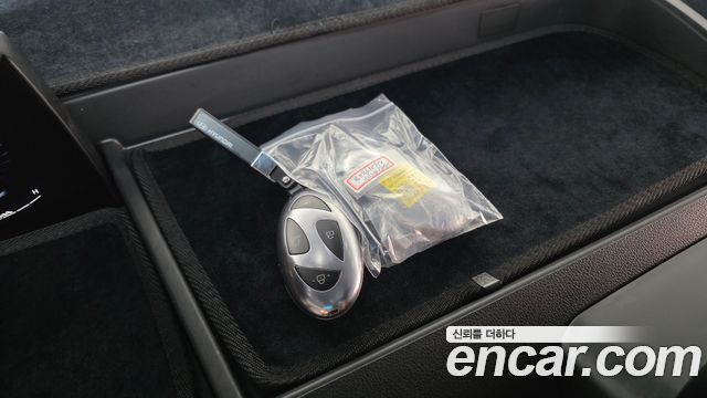 Hyundai Staria 2025 — photo 34