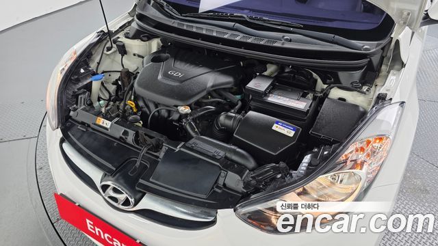 Hyundai AVANTE 2013 — photo 6