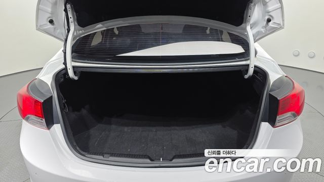 Hyundai AVANTE 2013 — photo 14